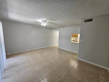 Main picture of 1750 N Congress Ave