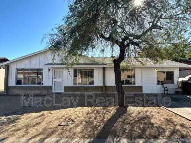 Main picture of 7481 W Yucca St