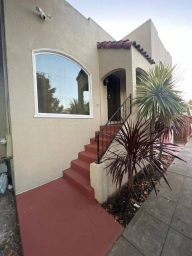 Main picture of 5339 Walnut St