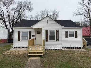 Main picture of 1101 N Wilcox Dr