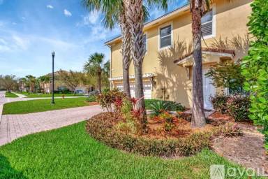Main picture of 4559 Cadiz Cir