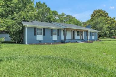 Main picture of 401 Oakwood Ave