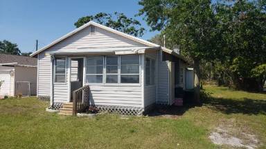 Main picture of 1229 11th Ave W
