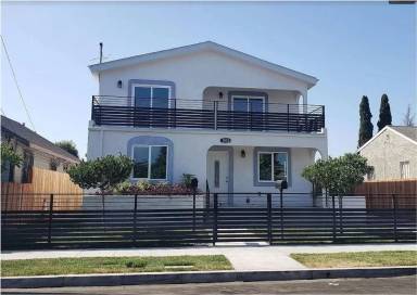 Main picture of 1814 E 109th Pl