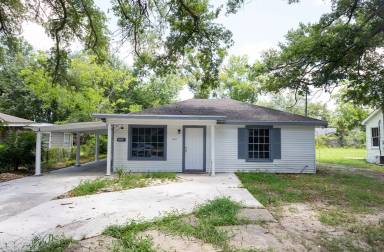 Main picture of 1811 Rose St