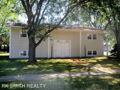 Main picture of 1449 S Chatham St