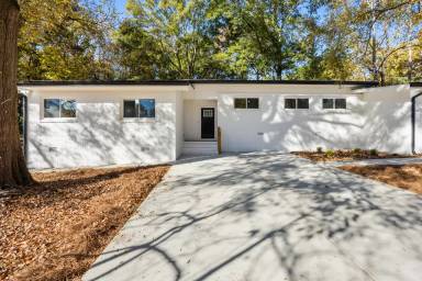 Main picture of 8625 Cedarbrook Dr