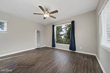 Main picture of 374 Cypress Dr