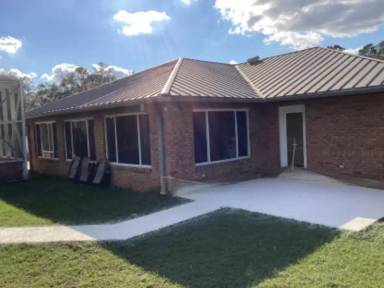 Main picture of 3927 SW 89th Ave