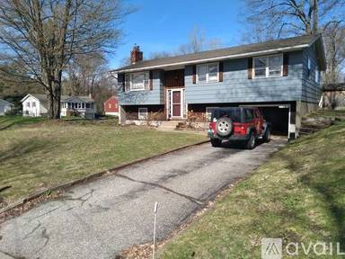 Main picture of 13 Hilltop Ct