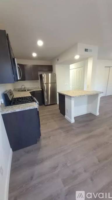 Main picture of 20 Sugar Maple Ln