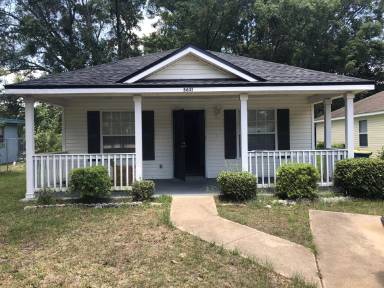 Main picture of 5625 Benedict Rd