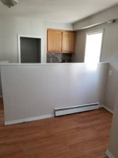 Main picture of 36 W School St