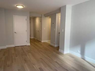 Main picture of 325 E 51st St