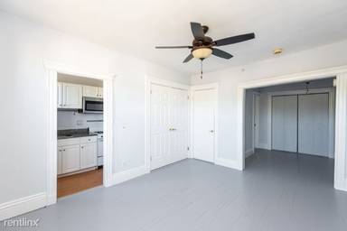 Main picture of 285 Lynn Shore Dr