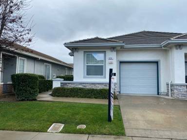 Main picture of 654 Prince Albert Way