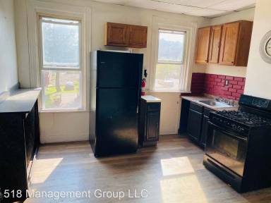 Main picture of 84 Lexington Ave