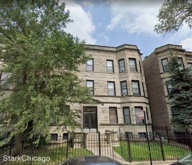 Main picture of 3813 N Wilton Ave