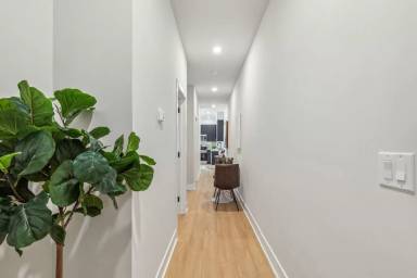 Main picture of 6910 Ridge Ave