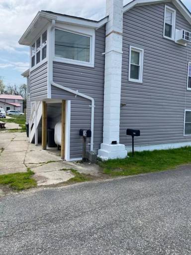 Main picture of 729 Warren St