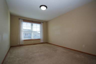 Main picture of Holt Avenue West