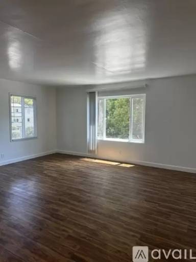 Main picture of 1500 Forest View Ave