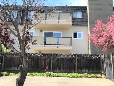 Main picture of 3050 Los Prados St