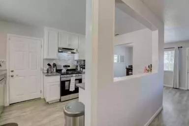 Main picture of 6825 Stoneman Dr