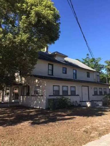 Main picture of 654 Bates Ave SW