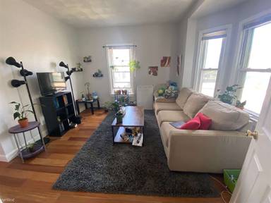 Main picture of 99 Addison St
