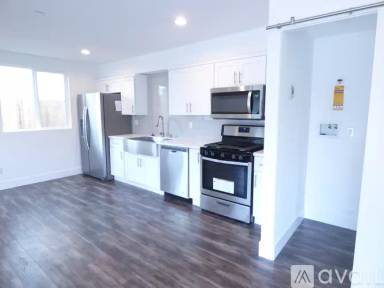 Main picture of 5124 Cahuenga Blvd
