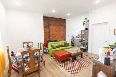 Main picture of 3945 Lancaster Ave