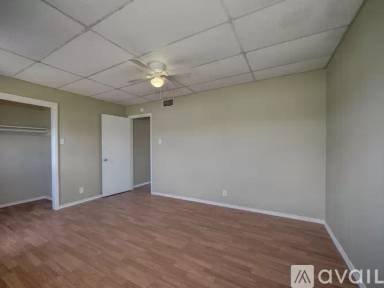 Main picture of 101 S Commonsway Dr