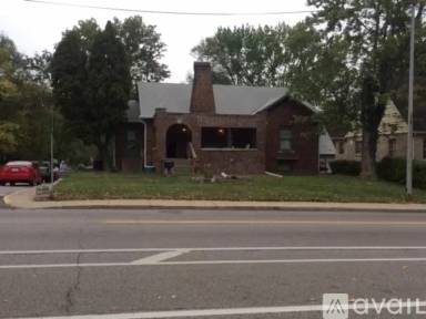 Main picture of 1624 E 3rd St