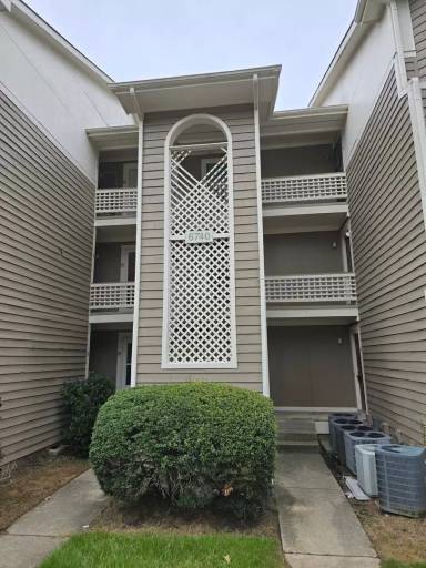 Main picture of 6740 Willowbrook Dr