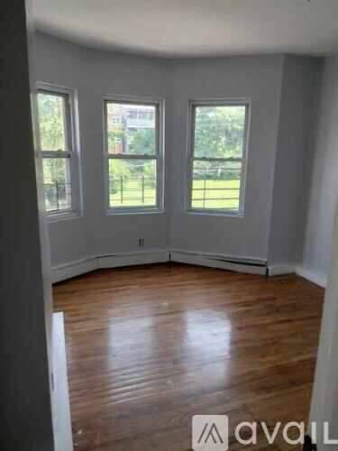 Main picture of 102 Ash St