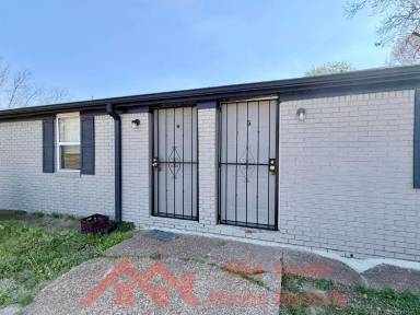 Main picture of 200 N Tipton St