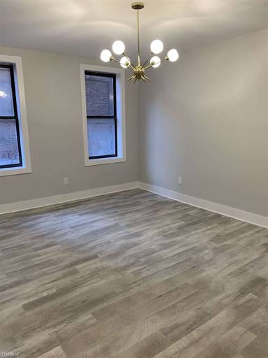 Main picture of 5307 Palisade Ave