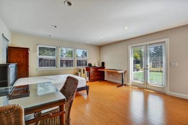 Main picture of 1368 Oakhurst Ave