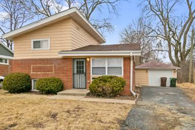 Main picture of 2740 Lexington Dr