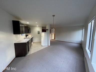 Main picture of 3824 Fremont Ln N