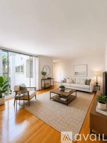 Main picture of 1530 N Laurel Ave