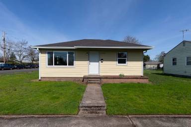Main picture of 1944 Tualatin St