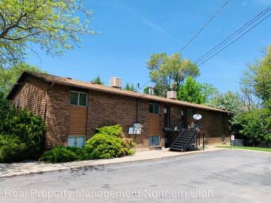 Main picture of 1396 Lincoln Ave