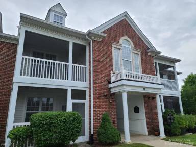 Main picture of 953 E Summerfield Glen Cir