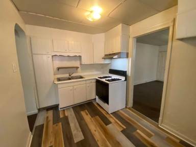 Main picture of 348 E King St