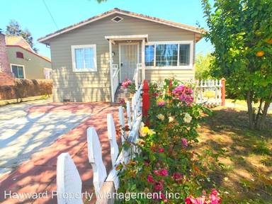 Main picture of 256 B St