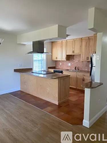Main picture of 158 N Twin Oaks Ter