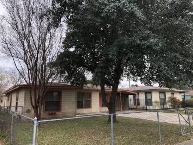 Main picture of 246 Pletz Dr