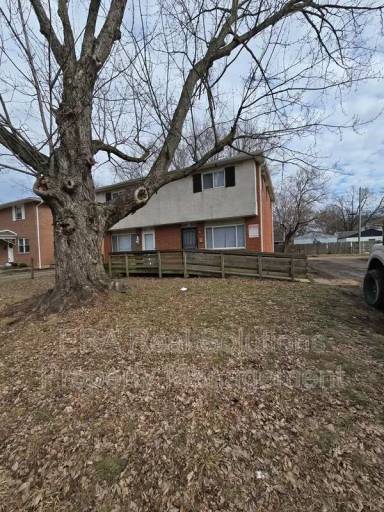 Main picture of 914 S Weyant Ave